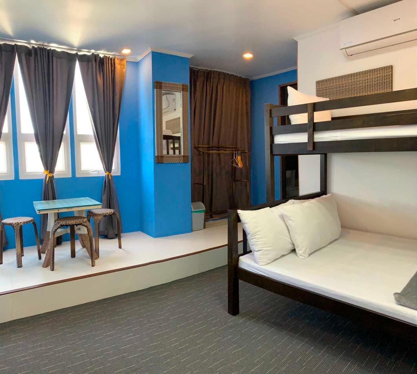 Attic Capsule Hotel Marigondon  Exterior photo
